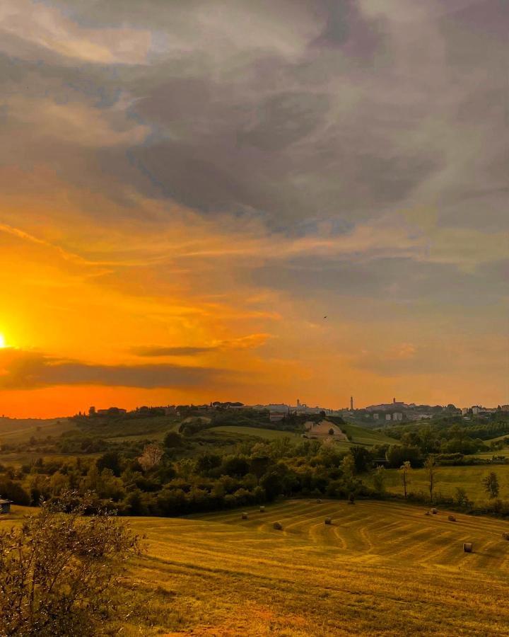 Agriturismo La Corte Del Sole เซียนา ภายนอก รูปภาพ