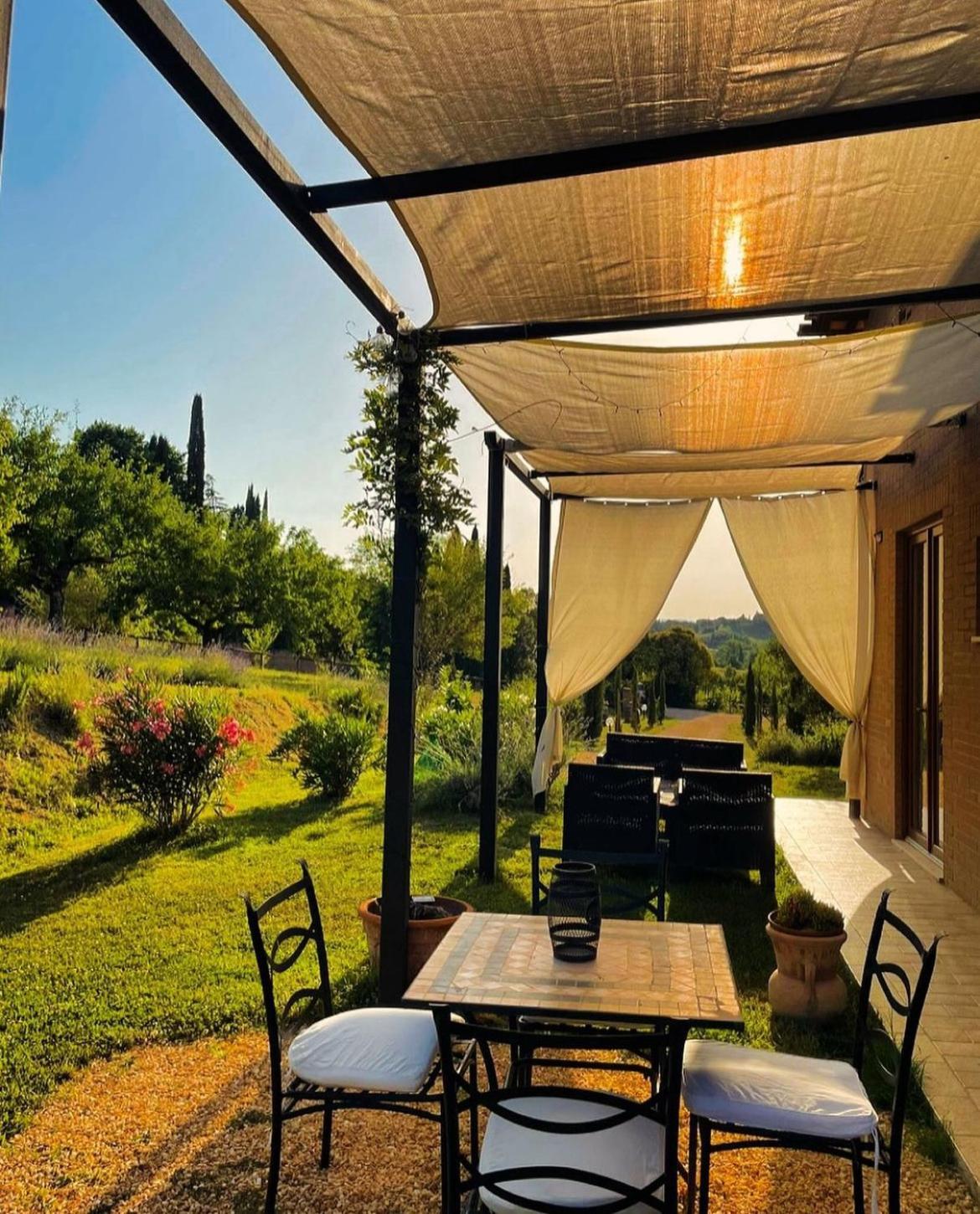 Agriturismo La Corte Del Sole เซียนา ภายนอก รูปภาพ