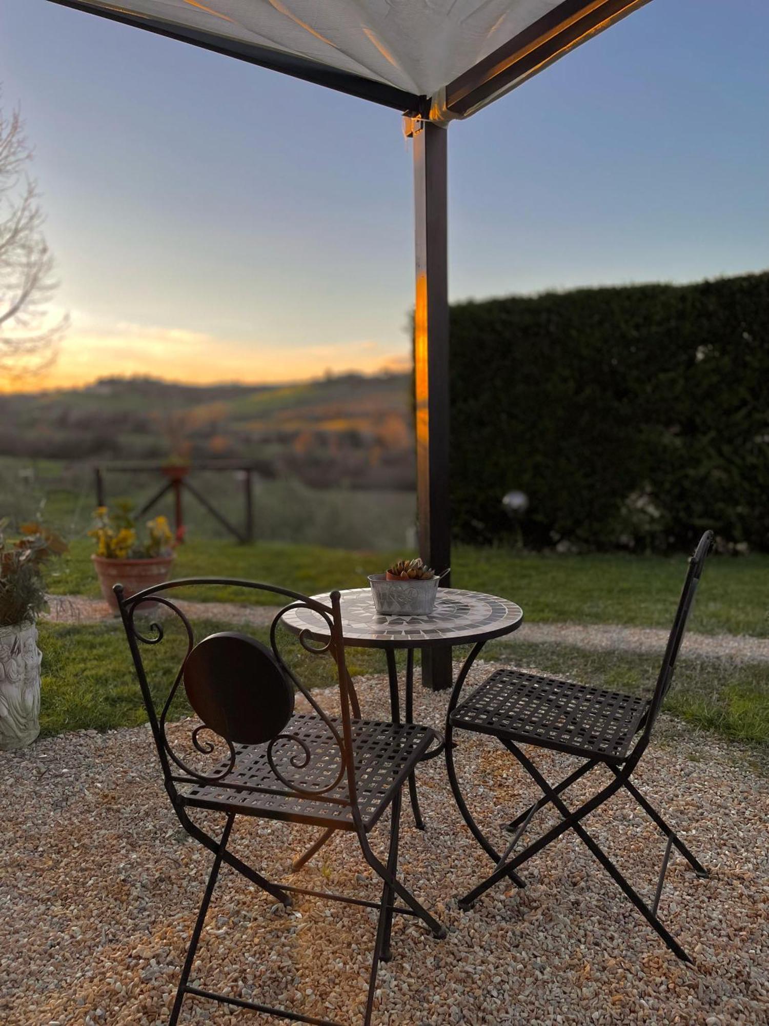 Agriturismo La Corte Del Sole เซียนา ภายนอก รูปภาพ